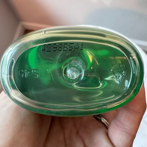 Bath & Body Works Vanilla Bean Noel Body Wash and Lotion Bundle - NEW - Picture 4 of 6